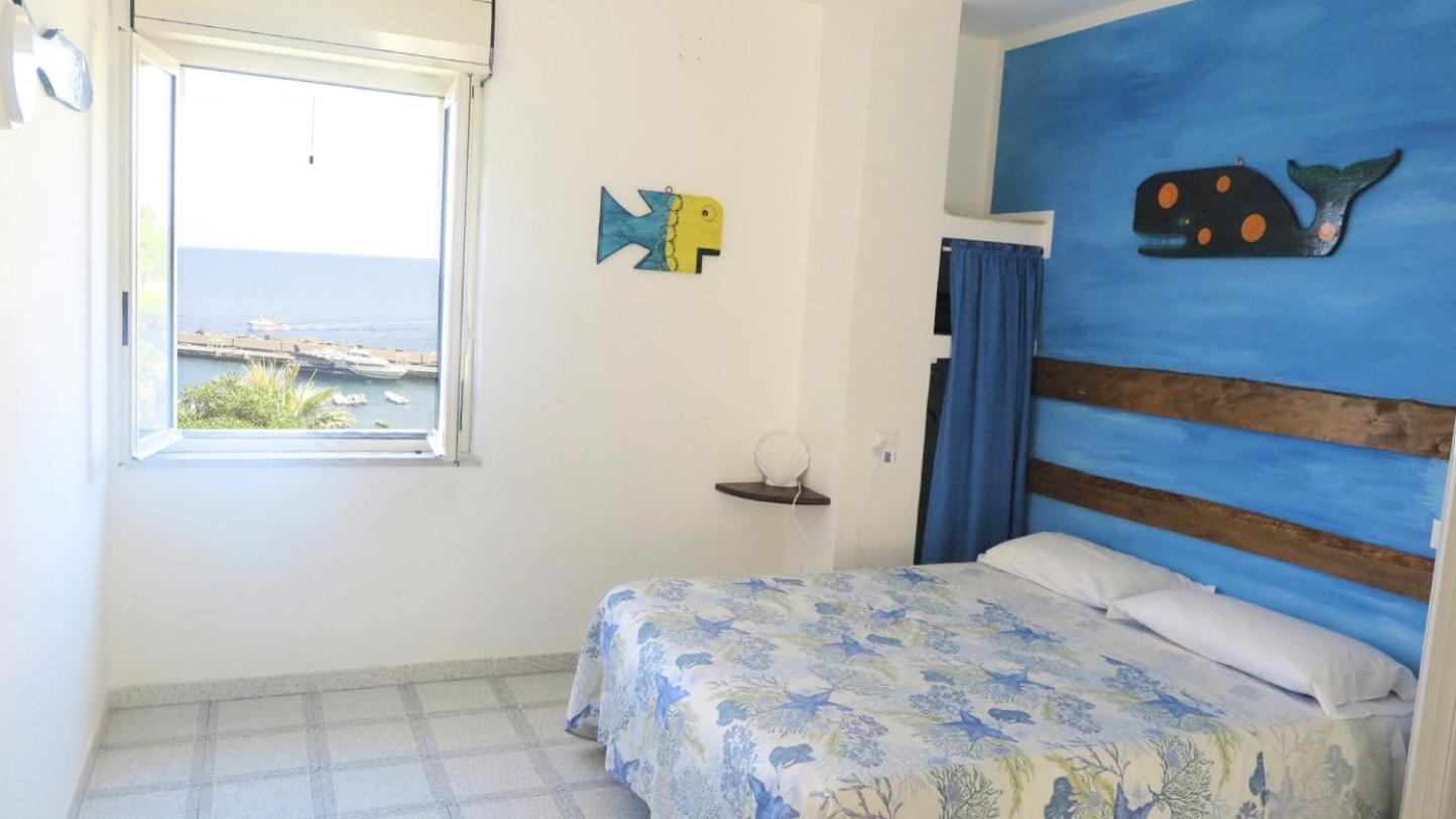 Cottage Sul Mare Isola di Ustica Zimmer foto