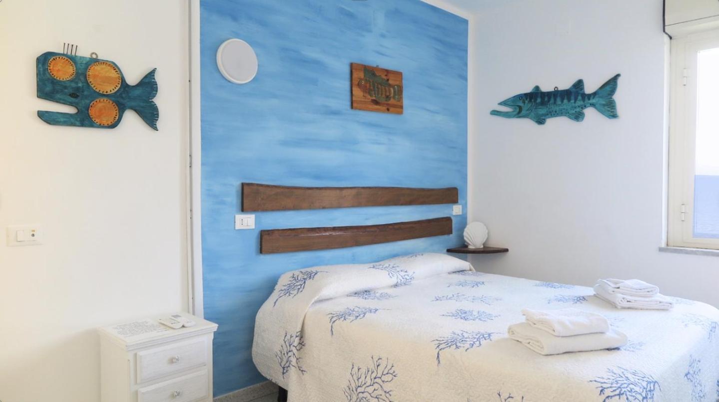 Cottage Sul Mare Isola di Ustica Zimmer foto