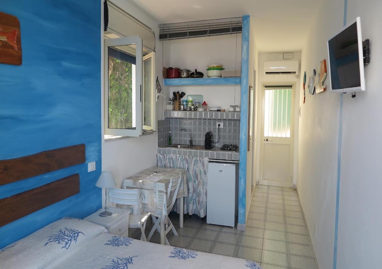 Cottage Sul Mare Isola di Ustica Zimmer foto