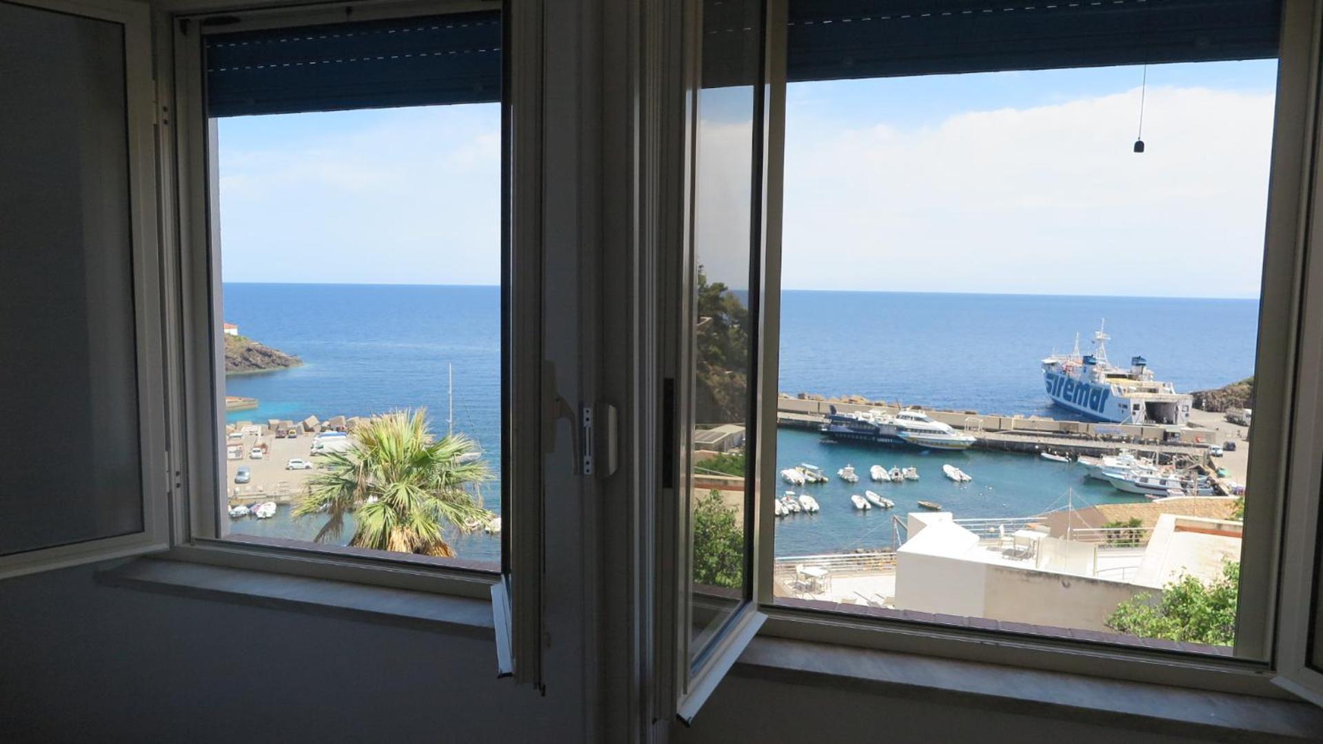 Cottage Sul Mare Isola di Ustica Zimmer foto
